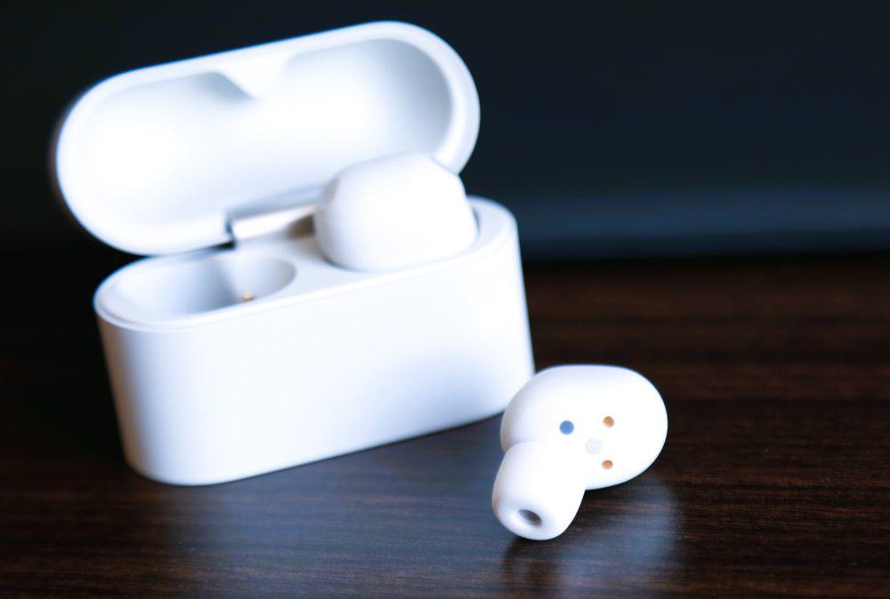 Tai nghe không dây chống ồn chủ động tích hợp tới 8 micro và pin 24 giờ - 6