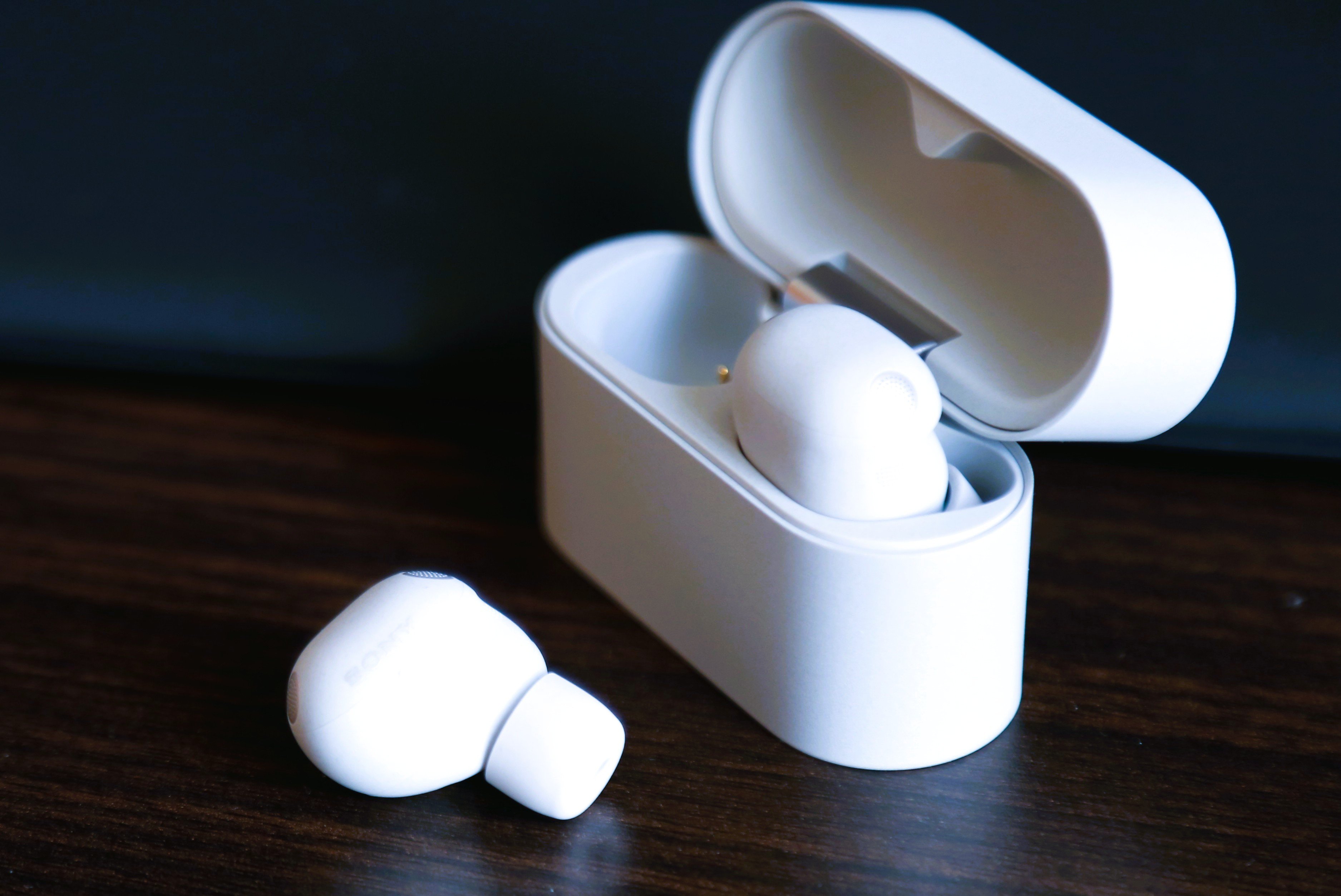 Tai nghe không dây chống ồn chủ động tích hợp tới 8 micro và pin 24 giờ - 7