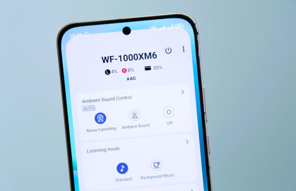 Tùy chỉnh bật/tắt chế độ chống ồn qua ứng dụng hoặc thao tác chạm nhẹ lên tai nghe.