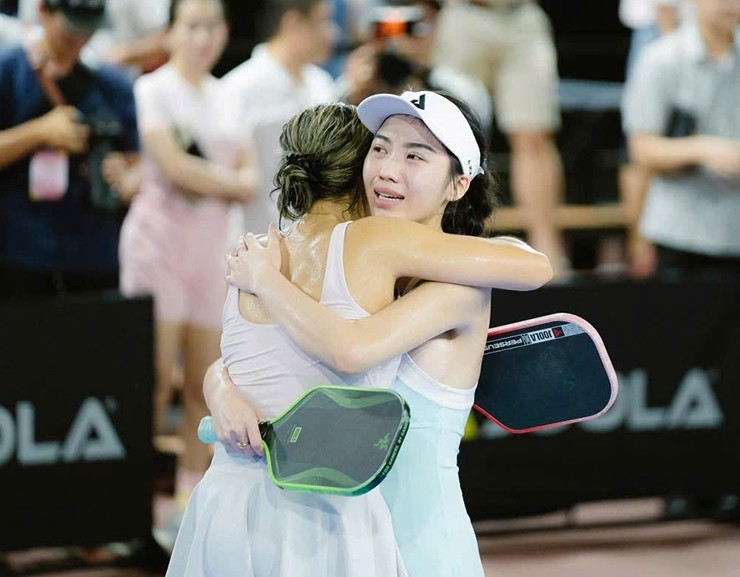 Diệp Anh giành chức vô địch lẫn danh hiệu Hoa khôi