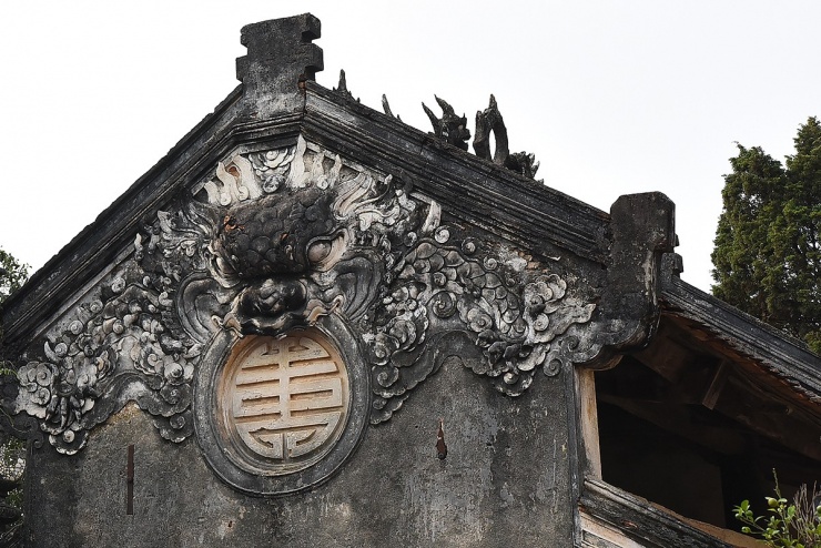 Dù hơn 300 năm đã trôi qua nhưng tất cả vẫn được bảo tồn nguyên vẹn giá trị. Năm 1990, đình Hùng Lô được công nhận di tích lịch sử cấp quốc gia.