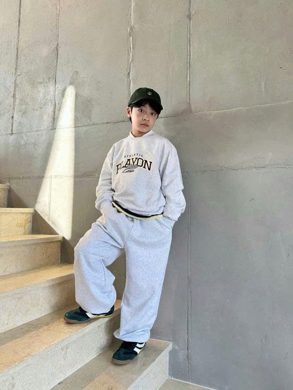 Seo Woo Jin hiện đã bước vào tuổi thiếu niên và dần trở thành một “soái ca nhí”.