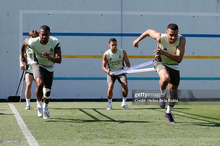 Mbappe đang cố gắng trở lại sau chấn thương