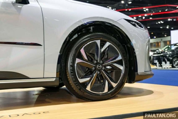 Chi tiết Mazda 6e 2026 vừa trình làng, giá khoảng 945 triệu đồng - 3