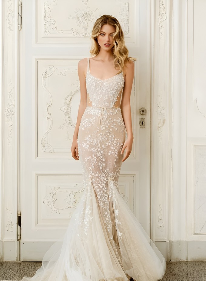 Nàng mẫu 28 tuổi sở hữu vẻ đẹp ngọt ngào, mang đậm nét đặc trưng của mỹ nhân châu Âu. Cô ghi dấu ấn với nhan sắc rạng rỡ, mái tóc vàng óng ả và đôi mắt to đầy sức hút.