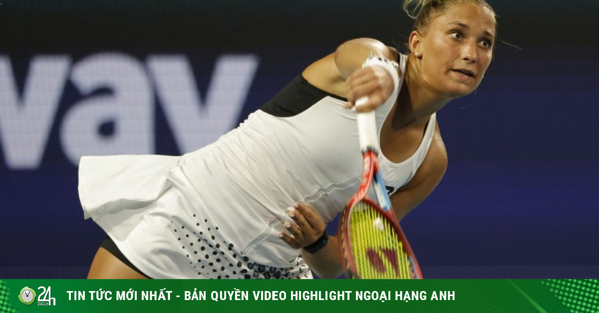Người đẹp tennis làm người mẫu "ảnh nóng" sau khi bị đe dọa tính mạng