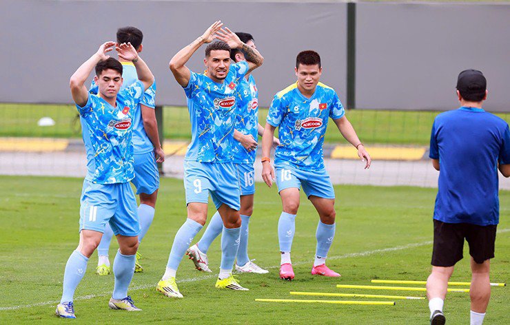 Hoàng Hên tập luyện tích cực hướng tới trận gặp Bangladesh
