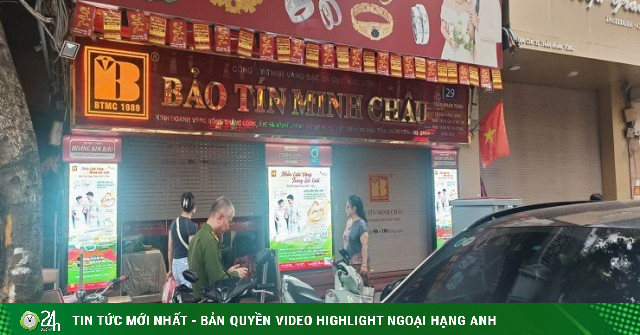 Hà Nội: Nhiều cảnh sát xuất hiện tại cửa hàng vàng Bảo Tín Minh Châu