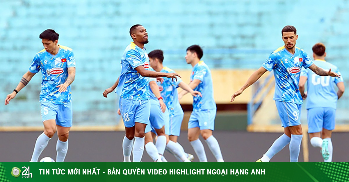 Hoàng Hên - Văn Hậu hừng hực khí thế, sẵn sàng ra mắt thời HLV Kim Sang Sik