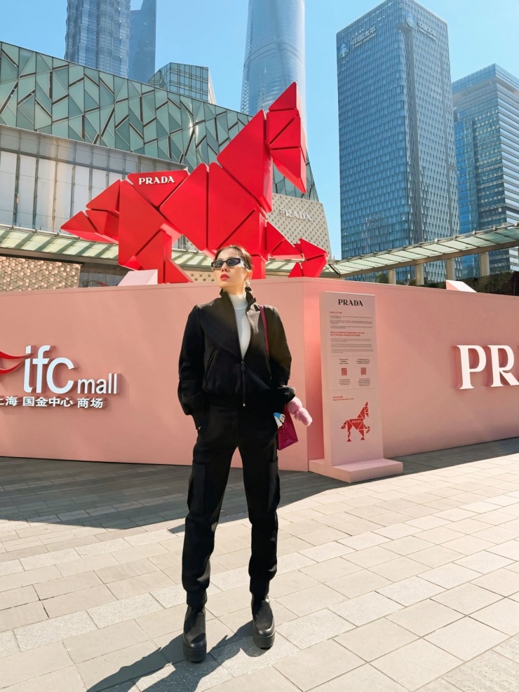 Ảnh sao 26/3: Tiểu thư gia tộc Sơn Kim và anh trai 'giống nhau như đúc' - 6