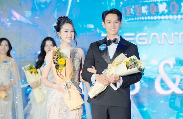 Ngắm vẻ đẹp rạng rỡ của Hoa khôi Trường Đại học Thương mại - 2