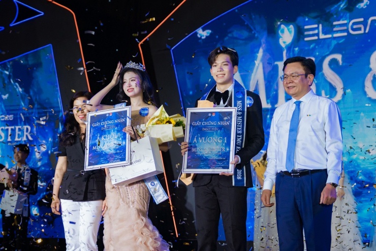 Ngắm vẻ đẹp rạng rỡ của Hoa khôi Trường Đại học Thương mại - 8