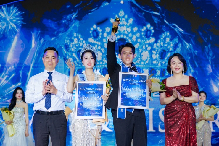 Ngắm vẻ đẹp rạng rỡ của Hoa khôi Trường Đại học Thương mại - 9