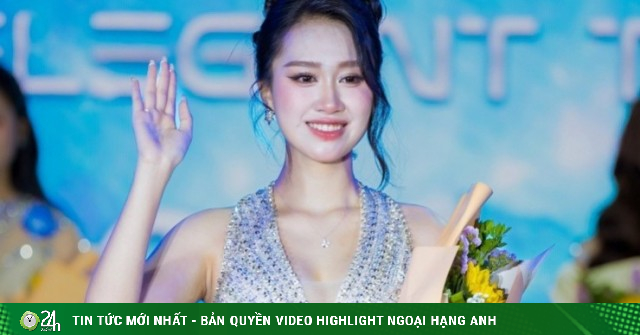 Ngắm vẻ đẹp rạng rỡ của Hoa khôi Trường Đại học Thương mại