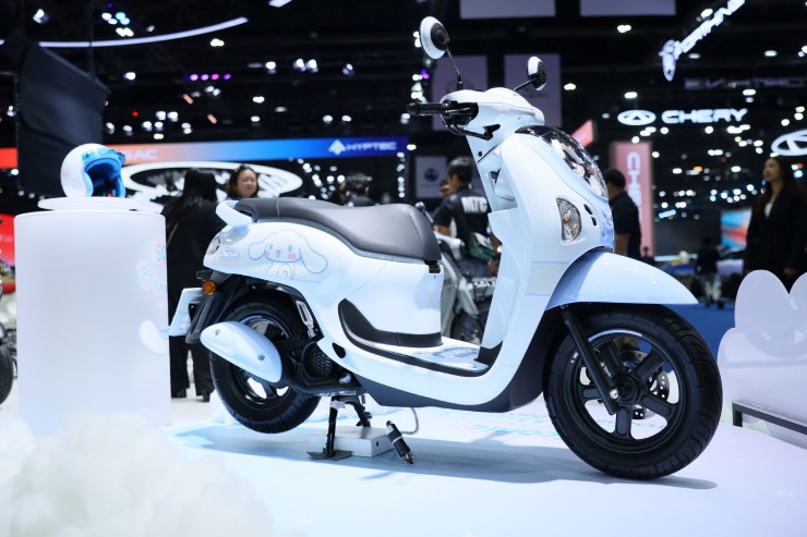 Xe ga Honda Scoopy ra bản giới hạn mới, hút giới trẻ - 4