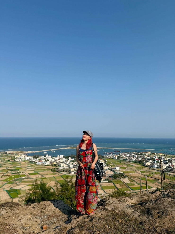 Theo nữ du khách Tạ Thị Thủy, ăn uống ở Lý Sơn là một trải nghiệm "ngon - bổ - rẻ" đúng nghĩa. (Ảnh: Tạ Thị Thủy)