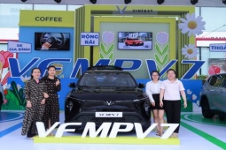 Khách hàng Thanh Hóa bất ngờ với VinFast VF MPV 7: “Hơn cả mong đợi, đúng chất xe gia đình”