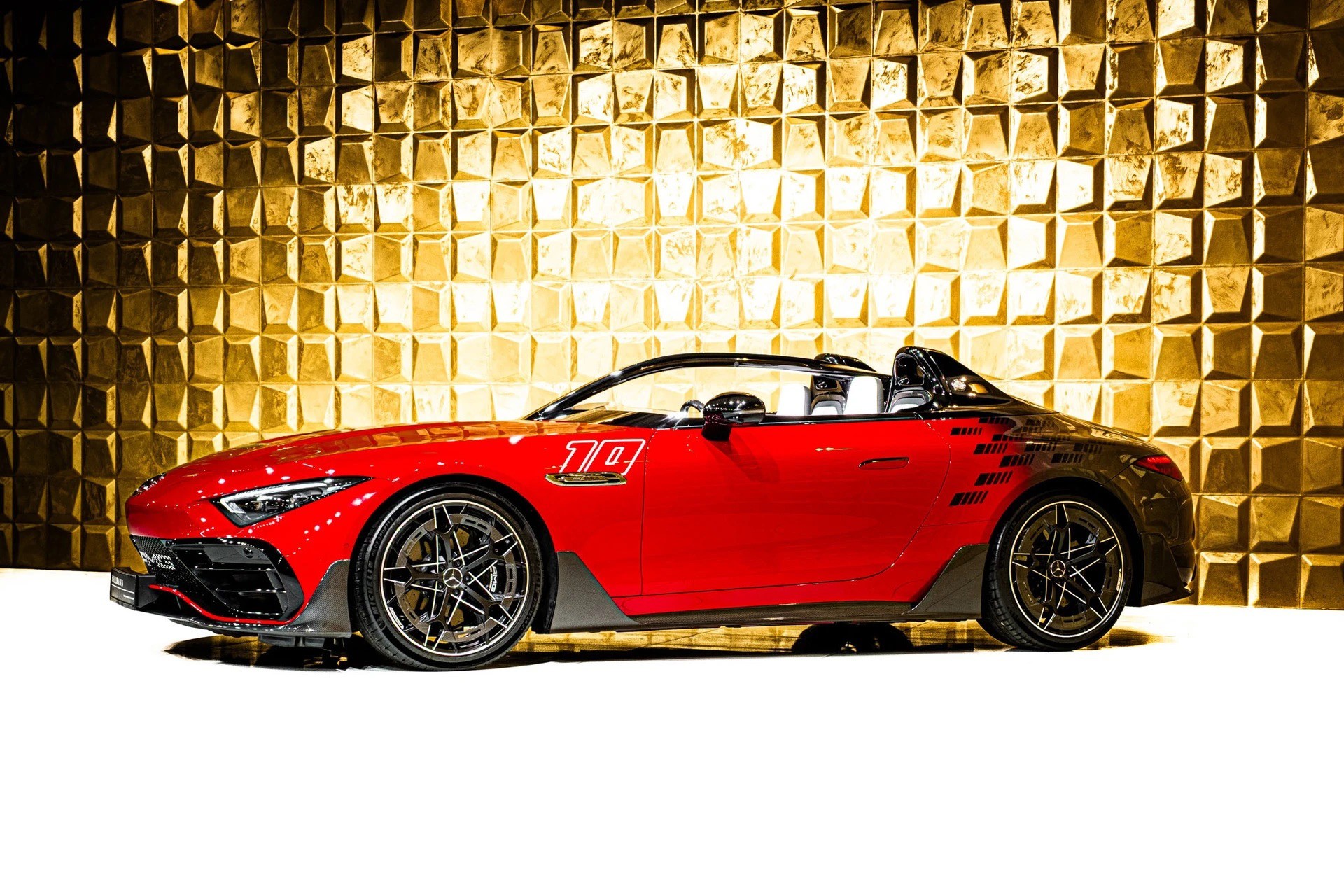 Mercedes-AMG PureSpeed lấy cảm hứng từ mẫu xe đua Mercedes 2-Liter Rennwagen.