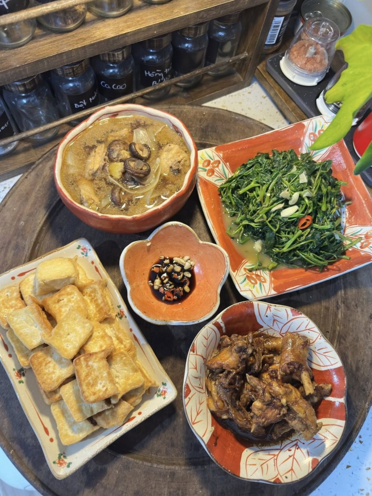 Những mâm cơm 3 người dưới 150.000 đồng của mẹ đảm Hải Phòng - 9