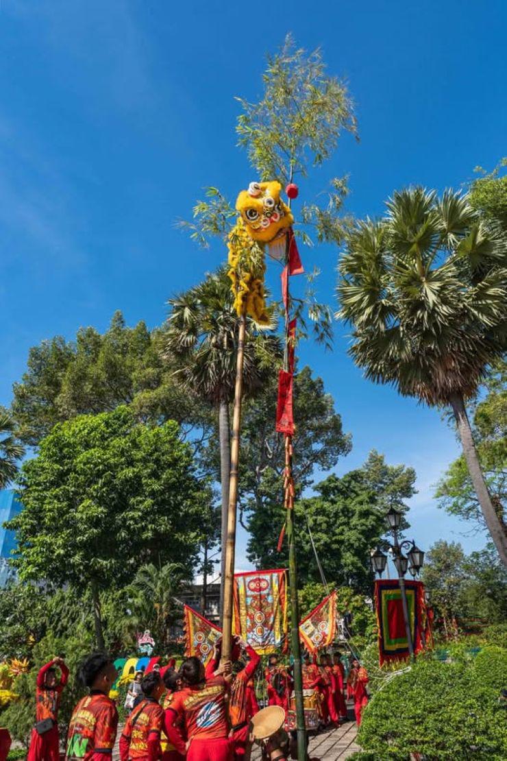 “Lễ dựng nêu”. 