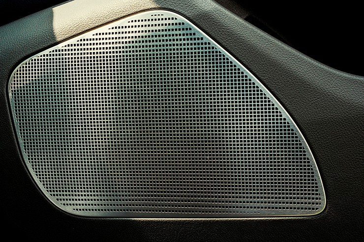 Giá xe VinFast VF 9 cập nhật tháng 3/2026 - 19