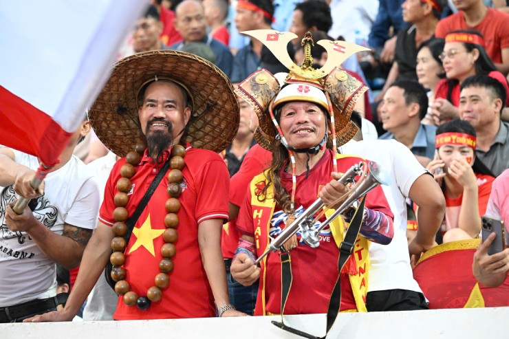 "Thiên Trường là nơi tiền đạo chủ lực Nguyễn Xuân Son thi đấu và tập luyện thường xuyên. Cậu ấy sẽ cảm thấy thoải mái", Azmin Azram Abdul Aziz cho hay.