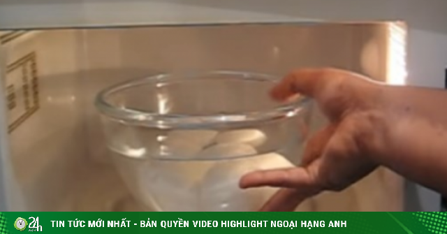 Mách bạn mẹo luộc trứng bằng lò vi sóng nguyên vỏ mà không bị nổ
