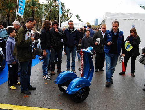 Vespa Segway hai bánh cực “độc” ra mắt - 1