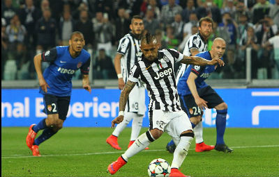 Vidal mở điểm cho Juventus