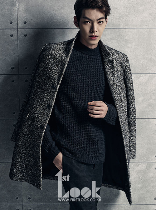 Kim Woo Bin tham gia showbiz năm 2009 với tư cách là người mẫu. Gương mặt điển trai cùng chiều cao vượt trội, Woo Bin từng xuất hiện trên trang nhất của nhiều tạp chí nổi tiếng