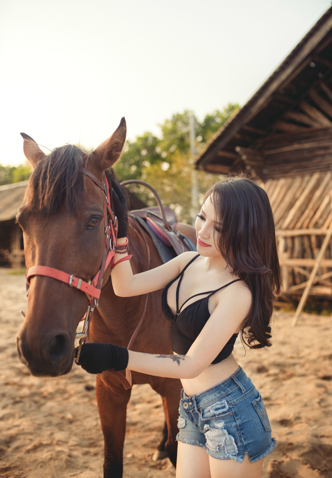 Khéo léo khoe hình thể quyến rũ