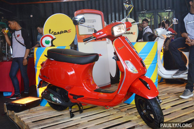 Vespa 125S 2016 mới ra mắt có thiết kế lịch lãm, mang đậm phong cách của những thành phố Ý những năm 70.