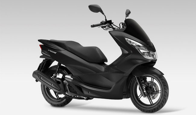 Giới thạo xe cho rằng, mẫu xe PCX 125 mới sẽ có giá cùng lắm là hơn 2.700 Euros &#40;~68 triệu đồng&#41;. Điều đó sẽ càng khiến giới hâm mộ PCX khao khát hơn. Nhưng để có thông tin chính thức thì có lẽ sẽ phải đợi những thông báo chi tiết từ hãng xe khổng lồ xứ sở Hoa anh đào Honda cho biết thêm.