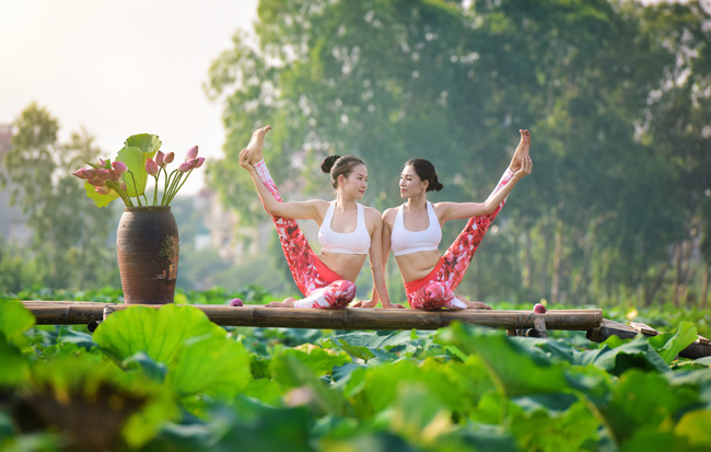 &#34;Cảm xúc trong bộ ảnh hoàn toàn tự nhiên. Chúng tôi chỉ làm những gì mình&nbsp;muốn&nbsp;chứ không hề có sự sắp xếp hay gợi ý nào&#34;, chị Thu Phương chia sẻ.&nbsp;