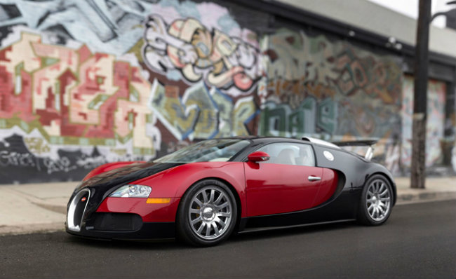 Siêu xe Bugatti Veyron ít ai biết được rằng lại được thiết kế và phát triển ở Đức bởi tập đoàn Volkswagen Group. Sau đó mới được sản xuất tại Molsheim, Pháp.