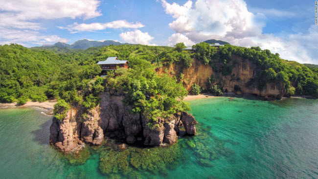 Secret Bay, Dominica: Các biệt thự tại khu nghỉ dưỡng này được xây dựng theo phong cách nhà cây, khiến du khách có cảm giác như được sống trong&nbsp;một không gian riêng biệt.