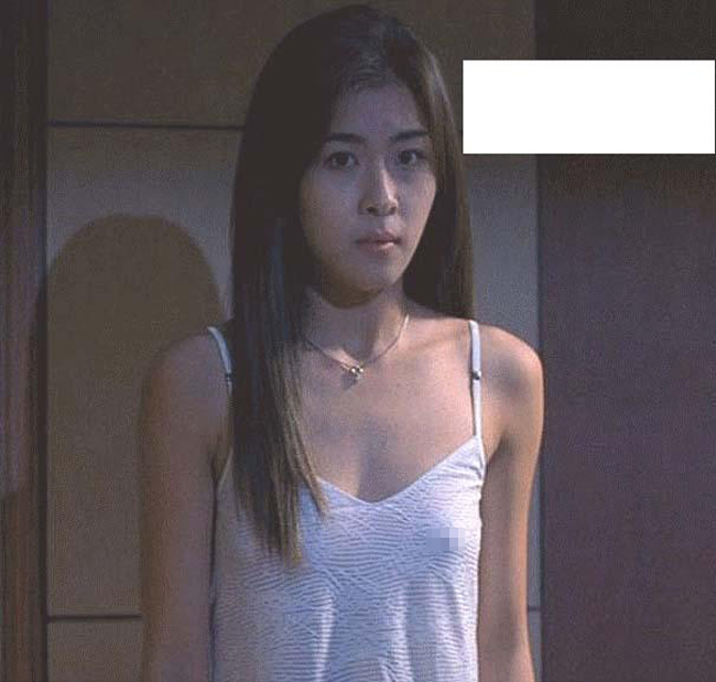 Nữ diễn viên Ha Ji Won cũng từng đảm nhận vai nữ sinh gợi cảm trong phim điện ảnh Sex is zero năm 2002.