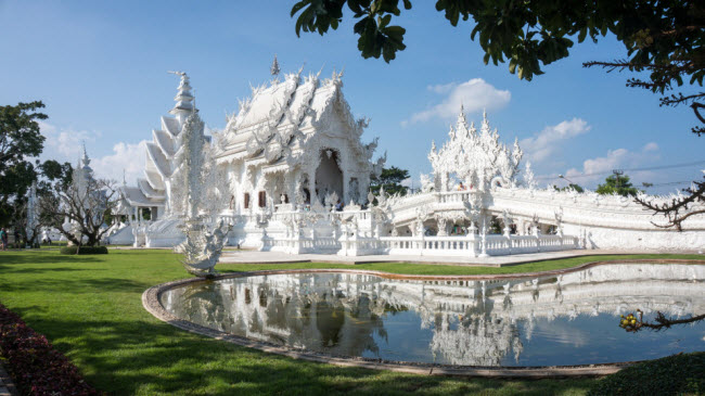 Chùa trắng ở Pa-O Dan Chai, Chiang Rai.