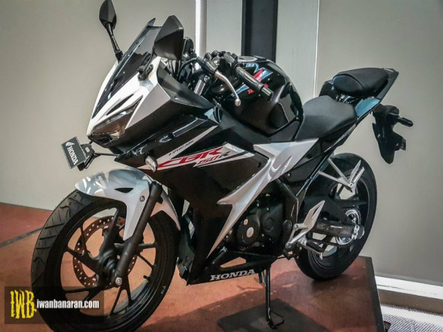 2017 Honda CBR150R mới ra mắt mạnh hơn, đẹp hơn