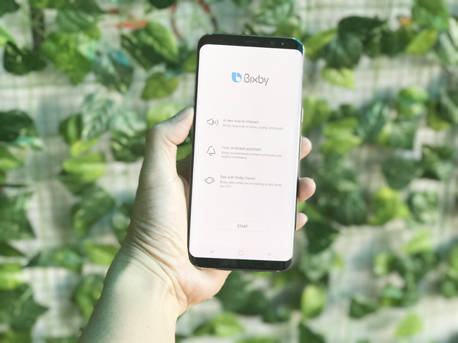 Trợ lý ảo Bixby có khả năng hỗ trợ người dùng tìm kiếm nhanh trên trình duyệt web, tìm sản phẩm, đặt lịch hẹn,… Bixby có khả năng khai thác tối đa các trải nghiệm của bạn trên Galaxy bằng cách giới thiệu các hành động dựa trên các tương tác đã có trước đây.