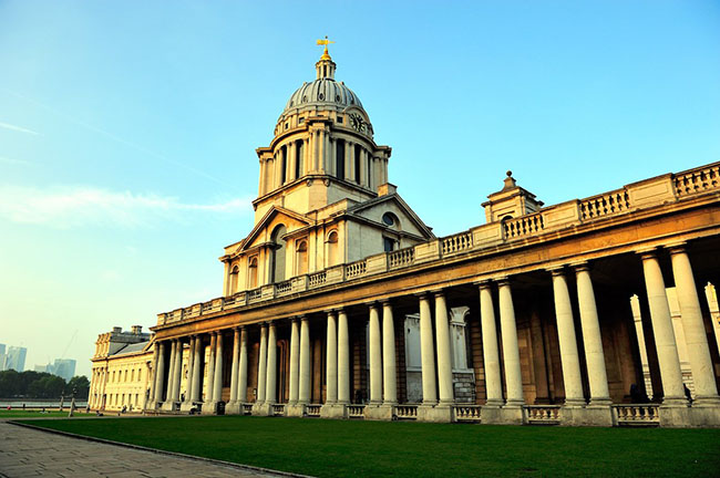 18. Đại học Greenwich, được sử dụng làm bối cảnh của những bộ phim nổi tiếng như: &#34;Cướp biển vùng Caribbean&#34;, &#34;Amazing Grace&#34; và &#34;The Dark Knight Rises&#34;.