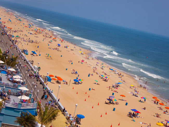 Ocean City, Maryland: Đây là nơi du khách có thể lướt ván và câu cá vào mùa hè cũng như cưỡi ngựa vào mùa đông. Sau khi thư giãn dưới biển, bạn có thể đạp xe và mua sắm tại nhiều cửa hàng dọc tuyến đường ven biển.