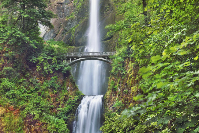 Thác Multnomah nằm trên sông Columbia ở Multnomah, bang Oregon.