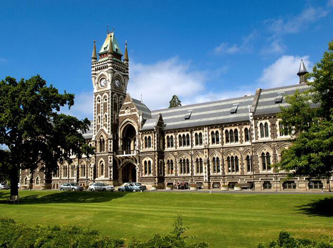 12. Đại học Otago nằm trong thành phố Dunedin, New Zealand.