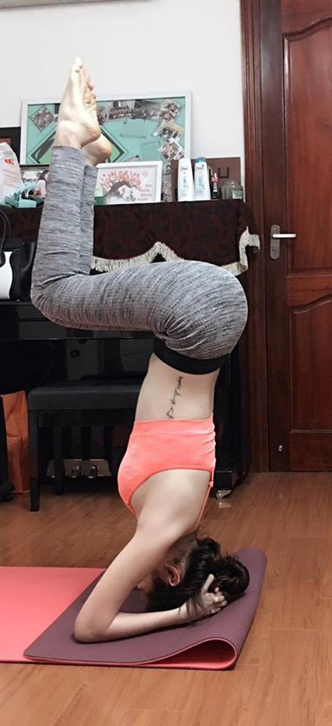 Ngoài đời, cô nàng luôn chăm chỉ tập thể thao, yoga để có được vóc dáng thon gọn như hiện nay.