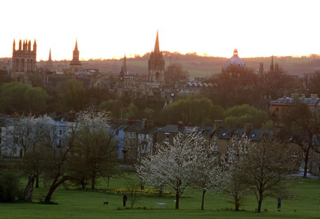 Oxford lúc hoàng hôn