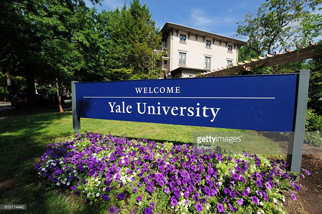 Đại học Yale là đại học tư thục ở New Haven, Connecticut &#40;Mỹ&#41;.