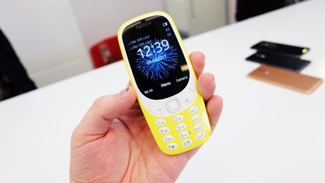 Đây là phiên bản đánh dấu sự hồi sinh của huyền thoại Nokia 3310 ra mắt cách đây đã 17 năm, với một số thay đổi nhỏ và vẫn giữ nguyên tính năng của một chiếc điện thoại cơ bản.