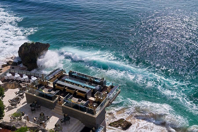 17. Quán Rock Bar, Bali, Indonesia