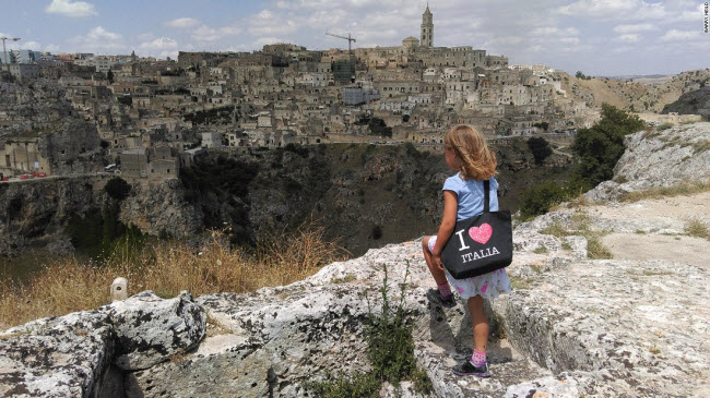 Matera, Basilicata: Thị trấn cổ ở miền nam Italia từng là một vùng đất nghèo khó, nhưng hiện đã trở thành địa điểm du lịch hấp dẫn.